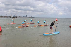 Kinder Rennen beim Amateur SUP CUP an der Nordsee in Wyk auf Föhr