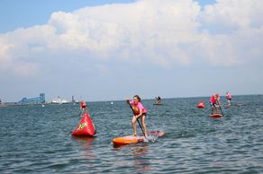 Damen Rennen beim Amateur SUP CUP an der Nordsee in Wyk auf Föhr