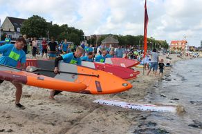 Herren Rennen beim Amateur SUP CUP an der Nordsee in Wyk auf Föhr