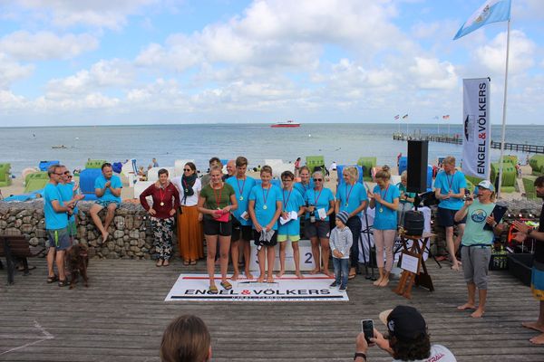 Siegerehrung beim Amateur SUP CUP an der Nordsee in Wyk auf Föhr